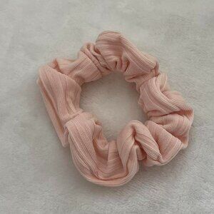 Hair tie / scrunchie